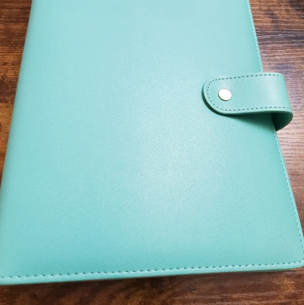 7.5" x 9" Rings Planner cover with snap closure